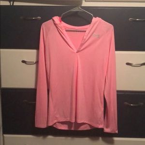 NEVER WORN new Under Armor exercise top